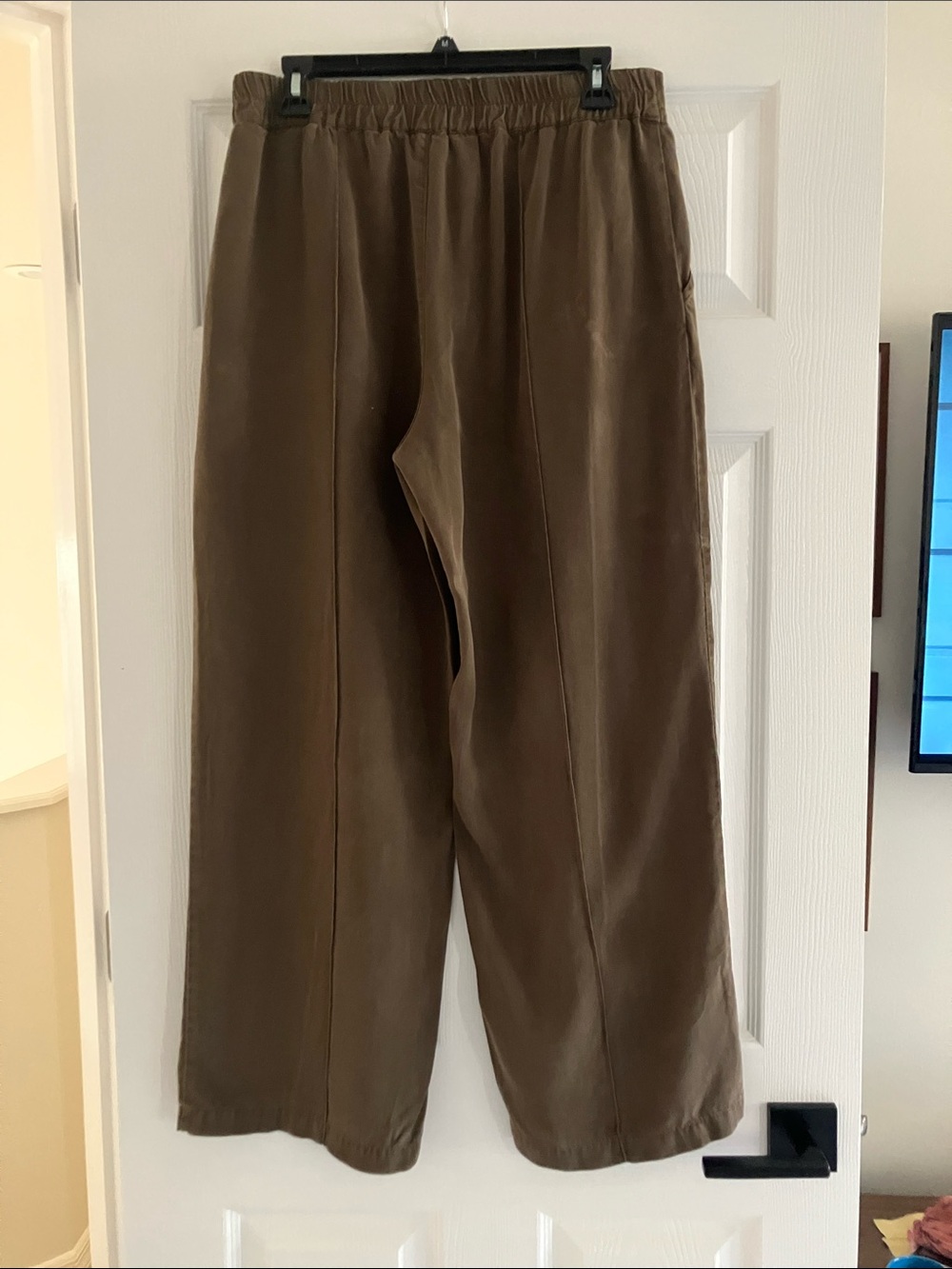 Philosophy Women's Pants | Petite L | Olive Green - Picture 2 of 4